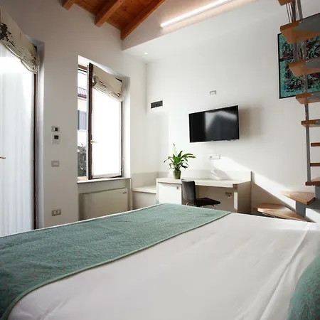 Ponti Angera