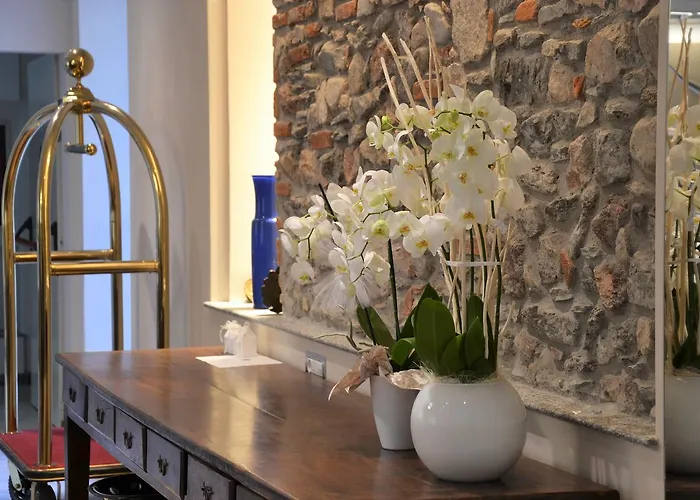 Ponti Hotel Angera