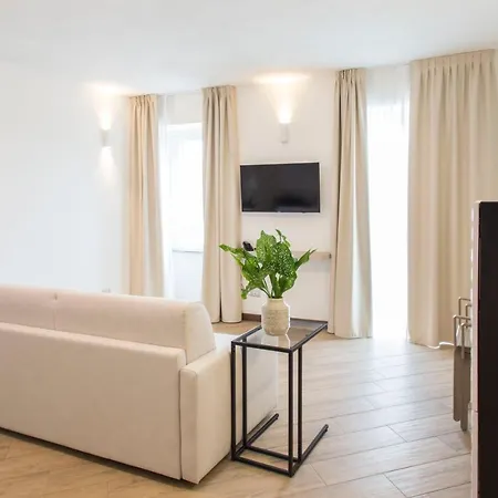 Ponti Hotel Angera